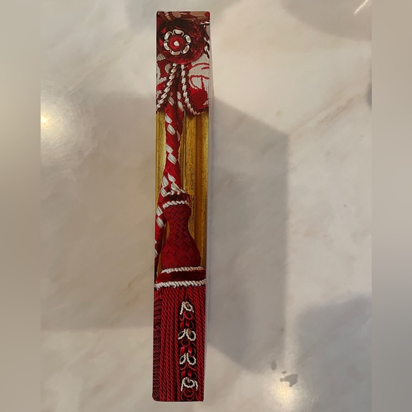 A Day at Versailles Book by Yves Carlier Published by Flammarion Publishers - Picture 3 of 5